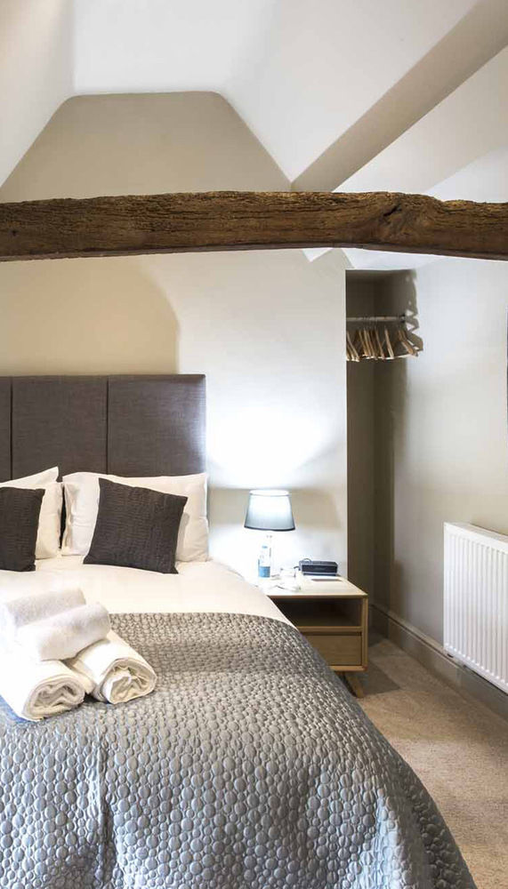 The Bell Inn Stroud  Luaran gambar