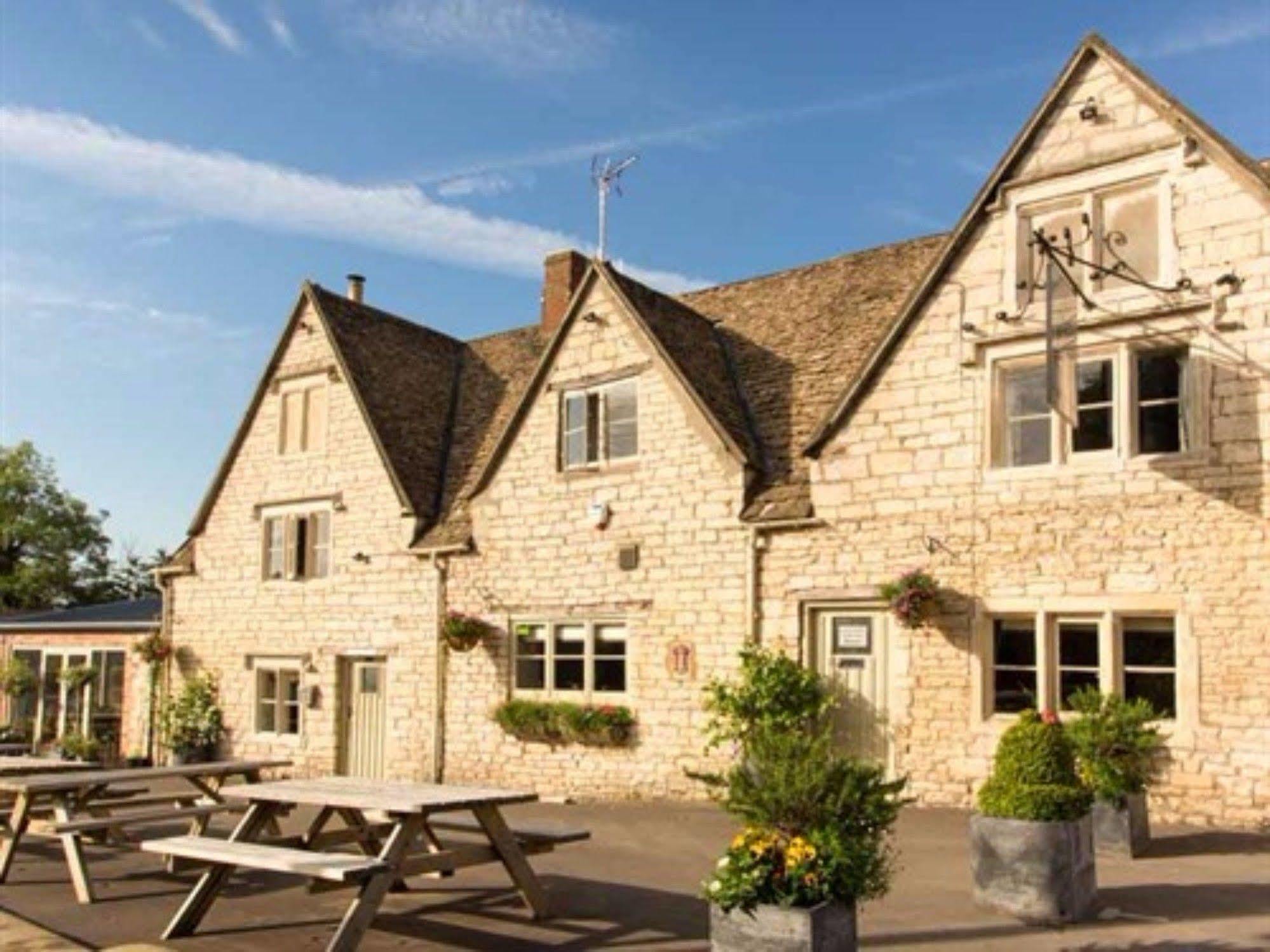The Bell Inn Stroud  Luaran gambar